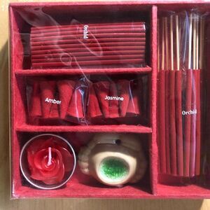 NIB‎ - Incense & Candle Gift Set - Various Scents